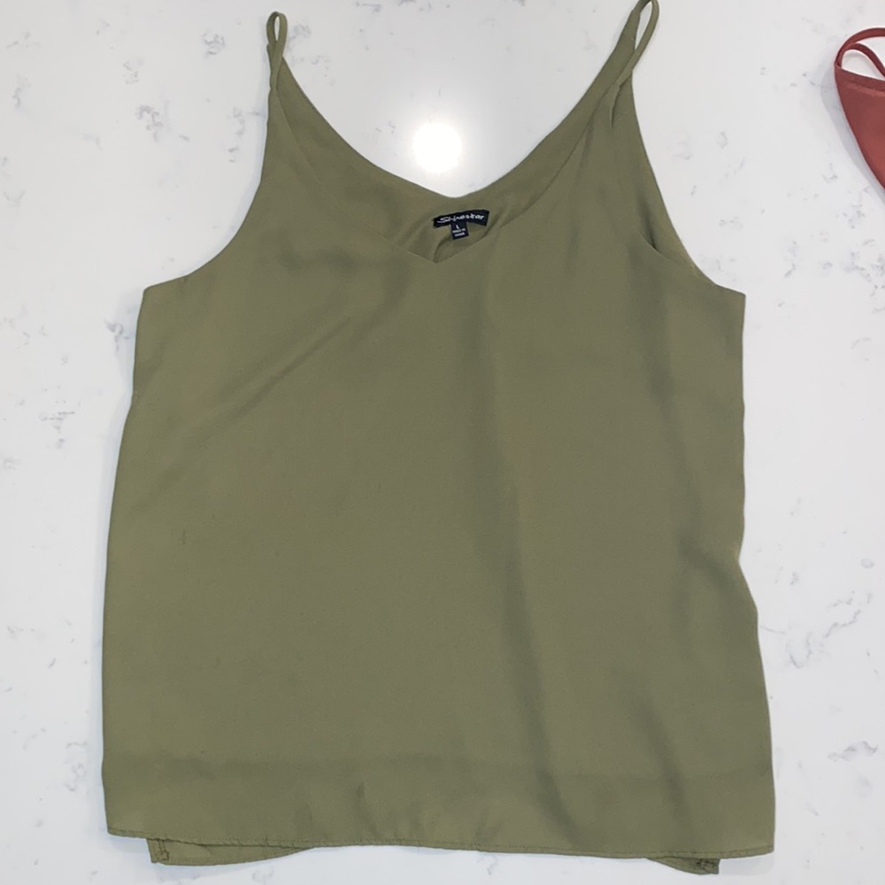 Tank Top Bundle - Picture 2 of 4